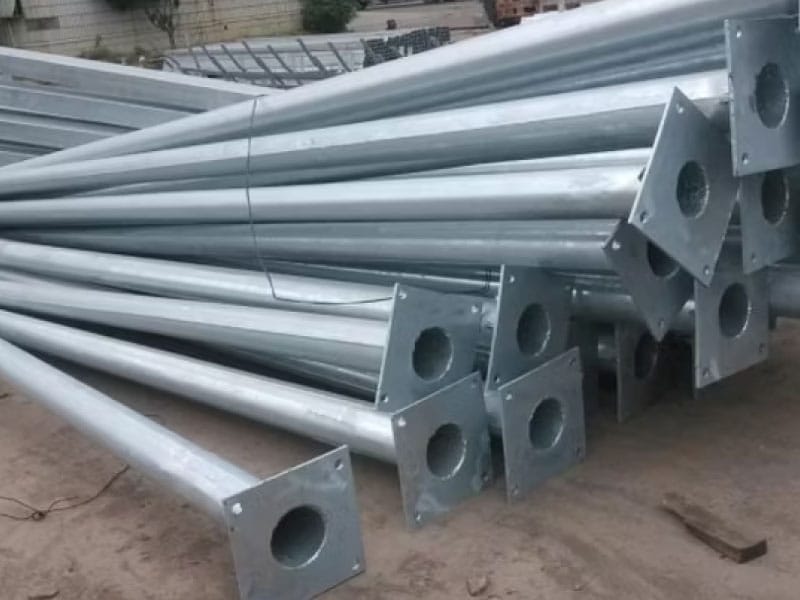 Poste galvanizado cónico circular