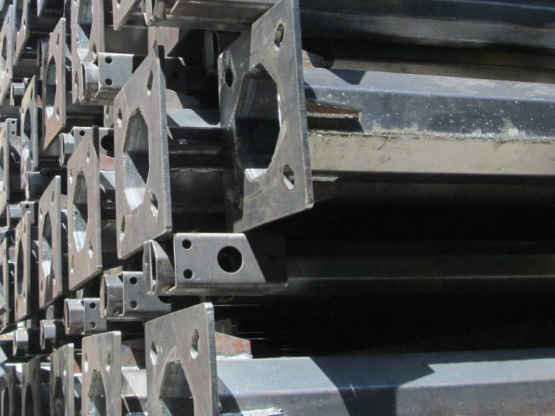 Poste galvanizado cónico hexagonal